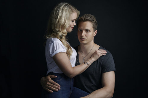 Lotta Hintsa - Miss Suomi 2013 ja Kristian Näkyvä - jääkiekkoilija